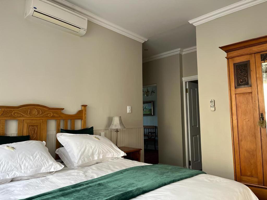 La Pension Guest House Oudtshoorn Exterior foto